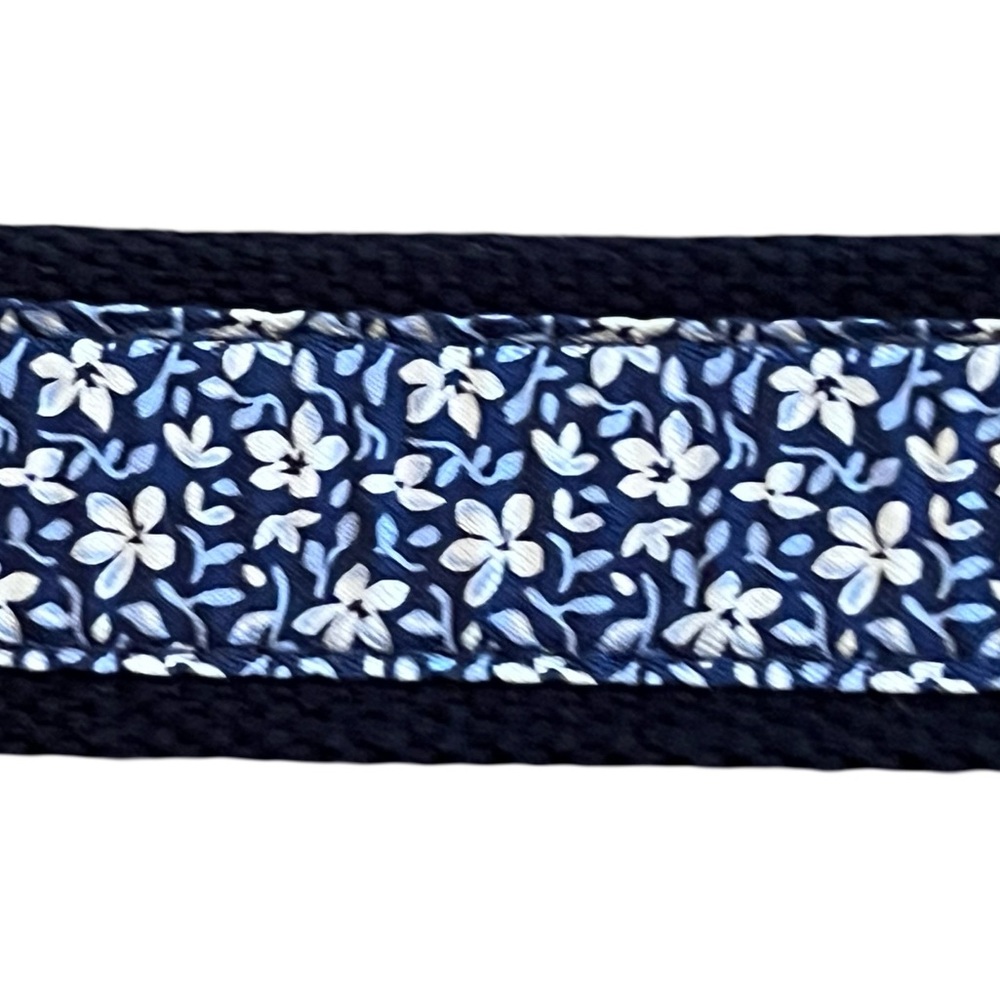 Vineyard Vines floral belt- Blue Flower Belt size 80- preppy belt